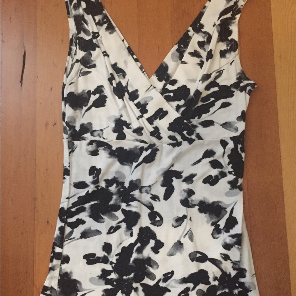H&M Knit floral v-neck tank